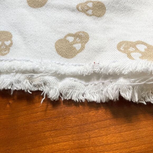 SKULL Shorty Shorts by No Boundaries Frayed Distressed Womens Size 11 - Picture 11 of 13